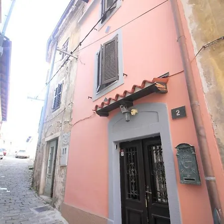 Old Town Step To The Sea Апартаменты *